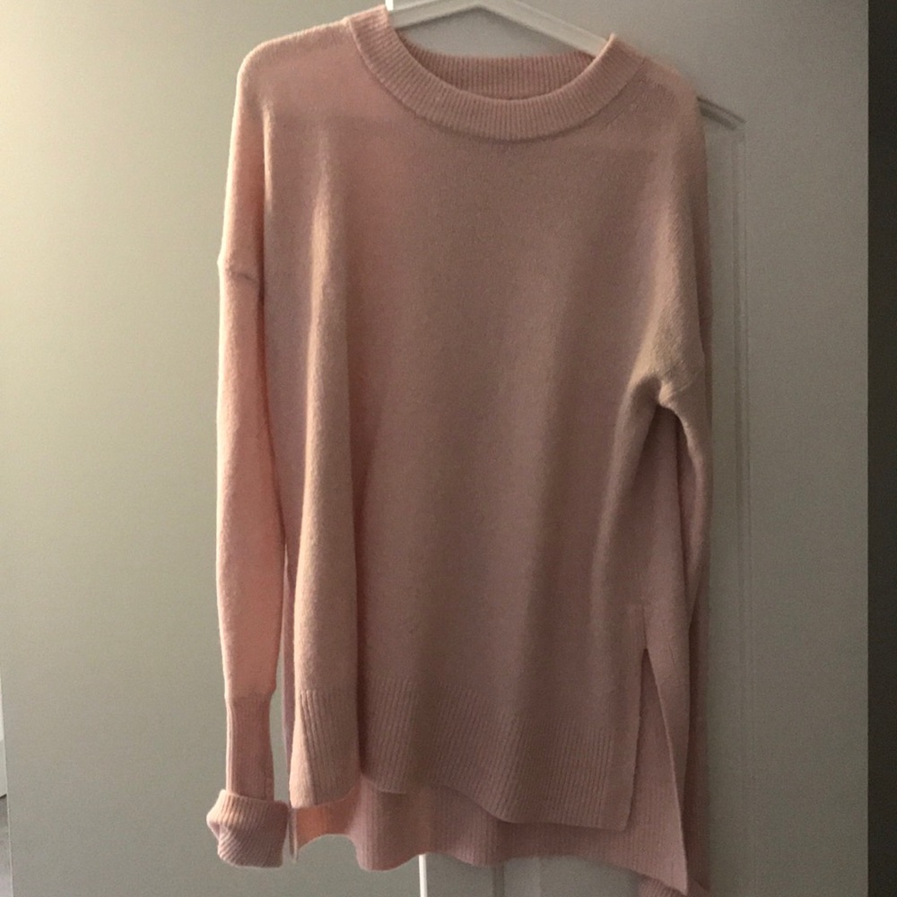 Light pink soft sweater, Lou & Grey